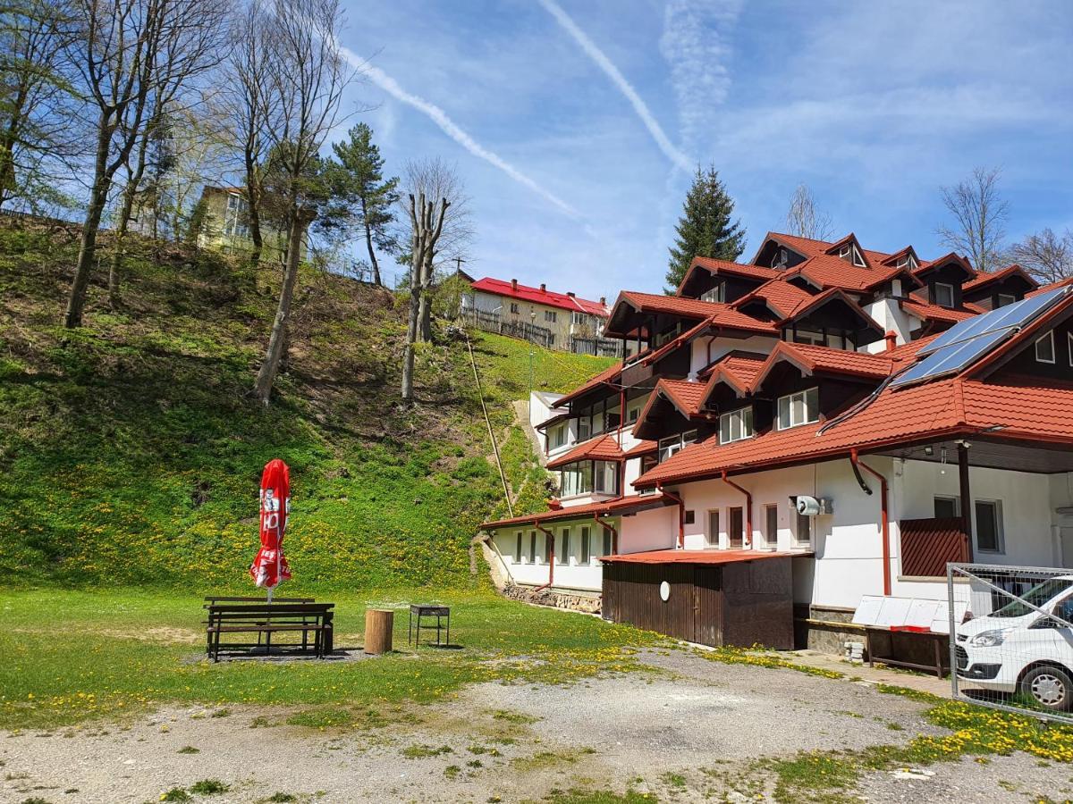 Hotel Cristal Sinaia Exteriér fotografie